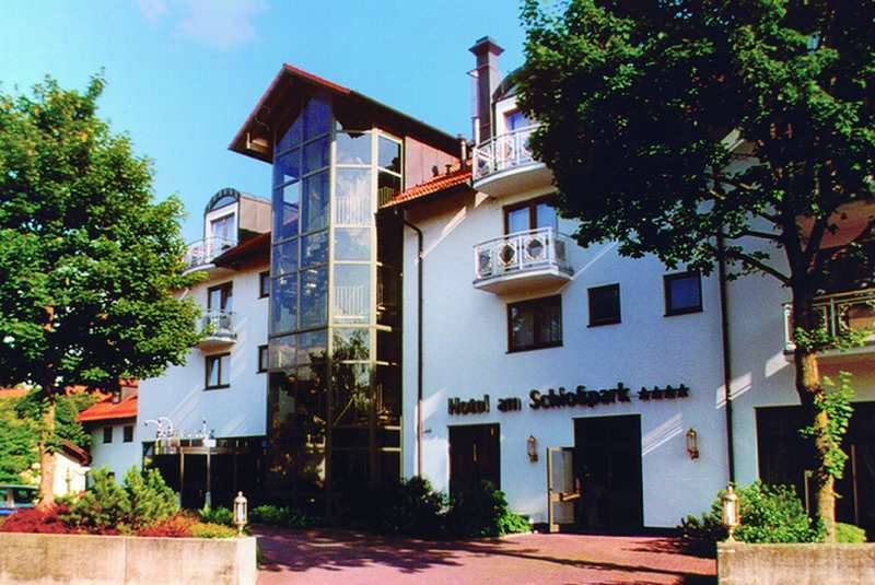 Hotel Am Schlosspark Ismaning Exterior photo