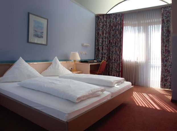 Hotel Am Schlosspark Ismaning Room photo